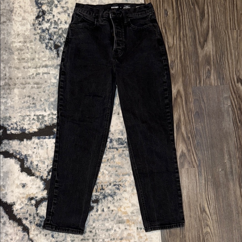 Black High-Waisted Jeans